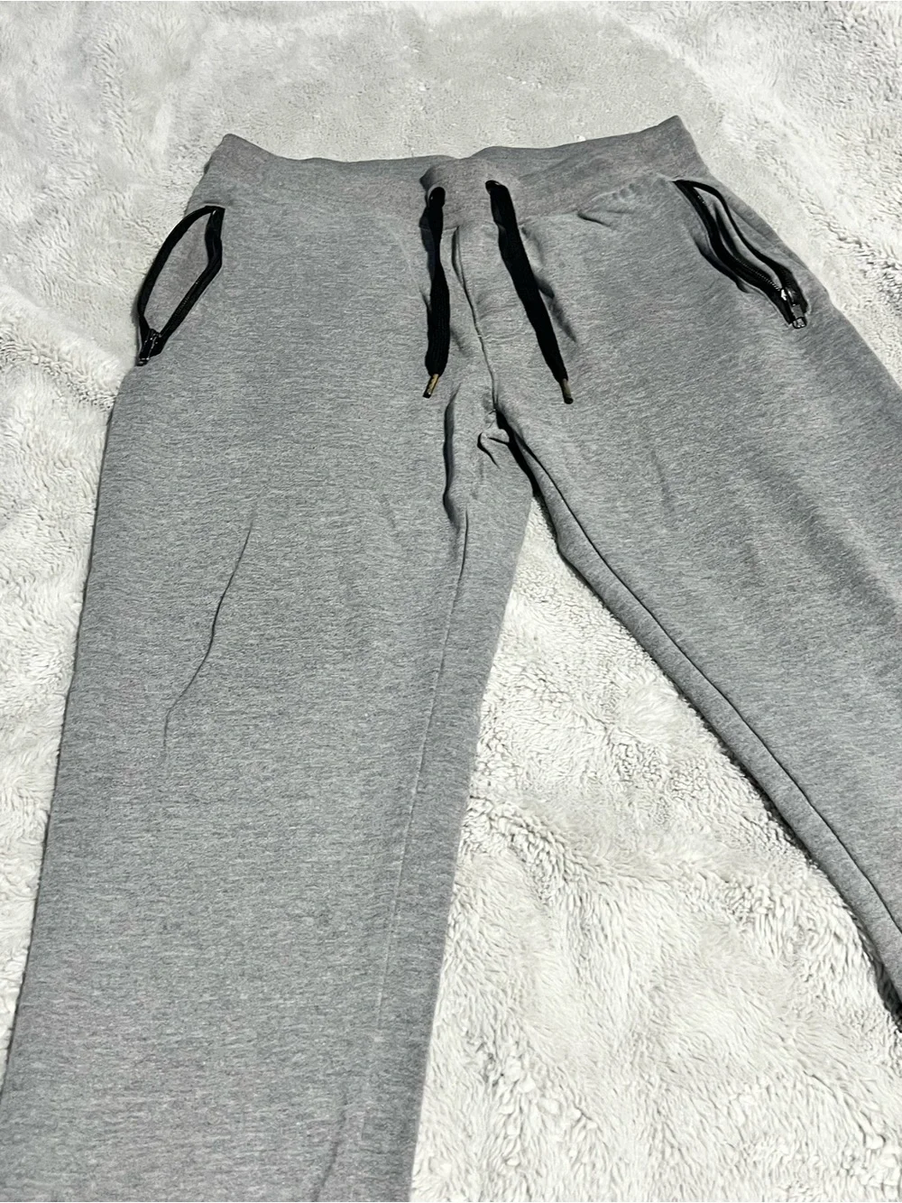 Aeropostale Gray Mens Jogger Sweatpants with Black Drawstrings